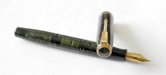 image for Parker Standard Vacumatic in Emerald Pearl